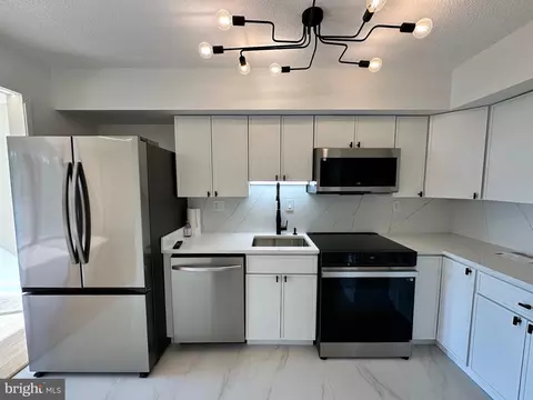 1808 Old Meadow Rd #1201, Mclean, VA 22102
