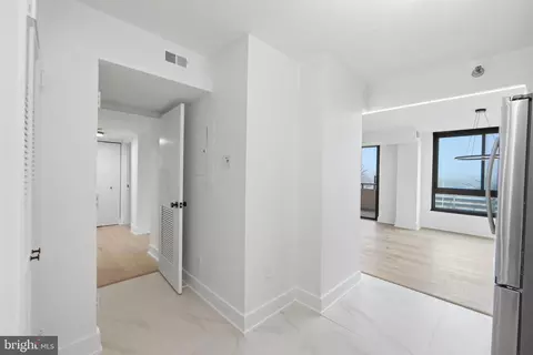 1808 Old Meadow Rd #1201, Mclean, VA 22102 photo 17