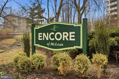 1808 Old Meadow Rd #1201, Mclean, VA 22102 photo 32