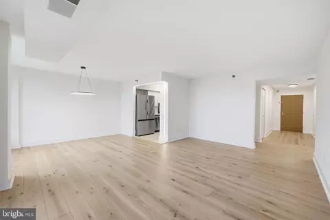 1808 Old Meadow Rd #1201, Mclean, VA 22102 photo 12