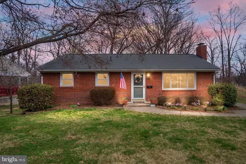 6714 Ruskin St, Springfield, VA 22150