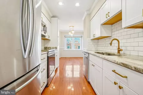Kitchen - 8826 Surveyors Pl, Springfield, VA 22152 photo 3 of 3