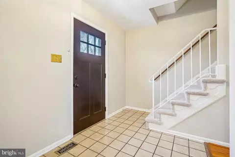 Entry Way - 8826 Surveyors Pl, Springfield, VA 22152 photo 1 of 4