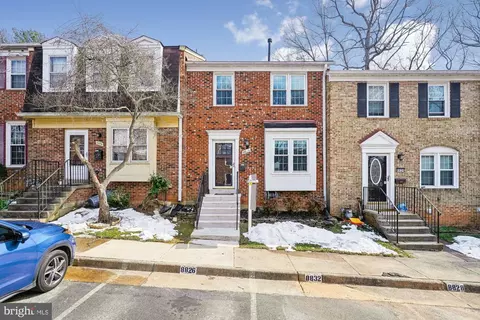 8826 Surveyors Pl, Springfield, VA 22152