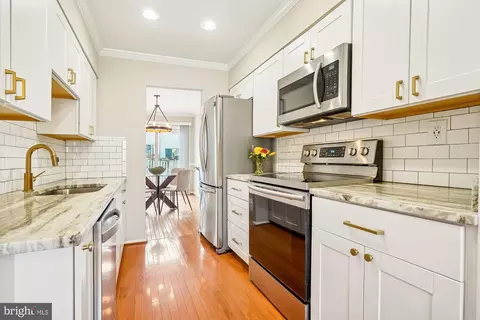 Kitchen - 8826 Surveyors Pl, Springfield, VA 22152 photo 1 of 3