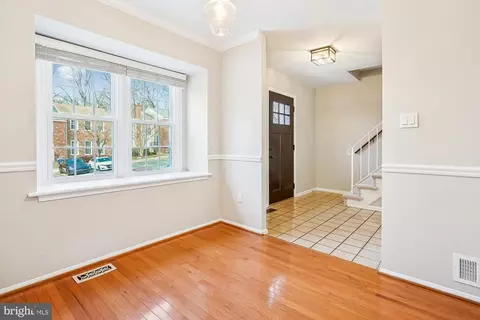 Entry Way - 8826 Surveyors Pl, Springfield, VA 22152 photo 4 of 4