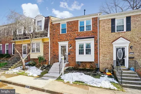 Exterior - 8826 Surveyors Pl, Springfield, VA 22152 photo 2 of 4