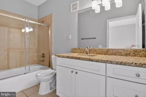 Bath - 1600 Spring Gate Dr #2402, Mclean, VA 22102 photo 1 of 2