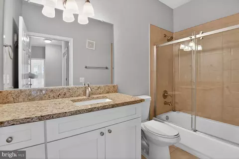 Bath - 1600 Spring Gate Dr #2402, Mclean, VA 22102 photo 2 of 2