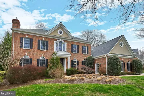2771 Cody Rd, Vienna, VA 22181