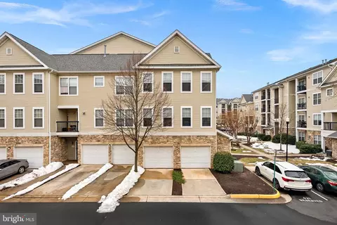 5114 T Travis Edward Way #T, Centreville, VA 20120