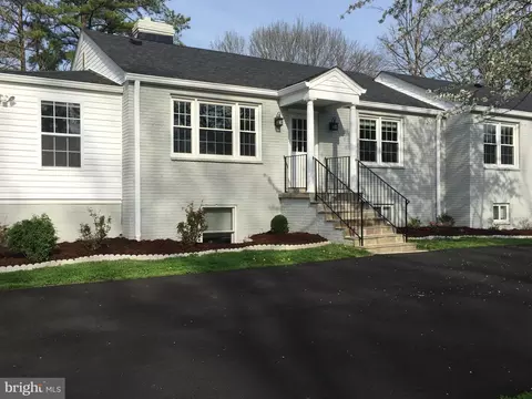 2177 Chain Bridge Rd, Vienna, VA 22182