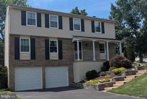 6816 Rock Creek Ct, Alexandria, VA 22306
