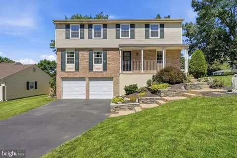 6816 Rock Creek Ct, Alexandria, VA 22306
