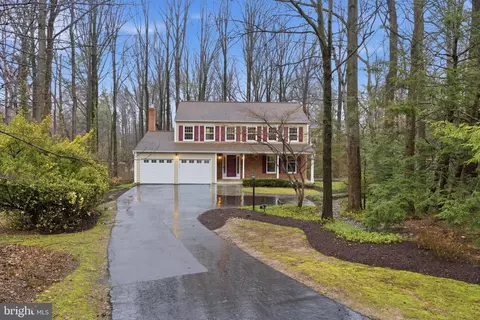 1322 Quail Ridge Dr, Reston, VA 20194