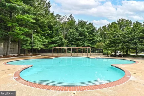 Exterior - 1808 Old Meadow Rd #906, Mclean, VA 22102 photo 4 of 4
