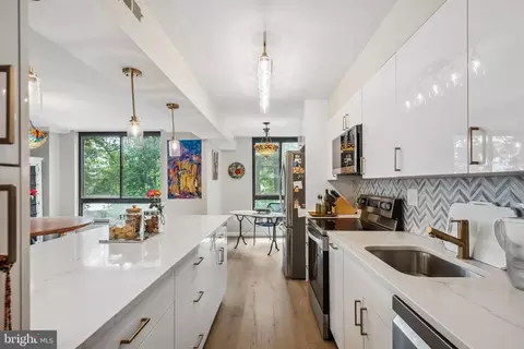 Kitchen - 1808 Old Meadow Rd #906, Mclean, VA 22102 photo 3 of 3