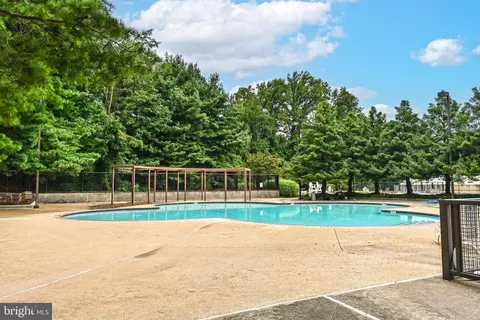 Exterior - 1808 Old Meadow Rd #906, Mclean, VA 22102 photo 3 of 4