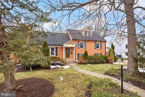 1114 Alden Rd, Alexandria, VA 22308