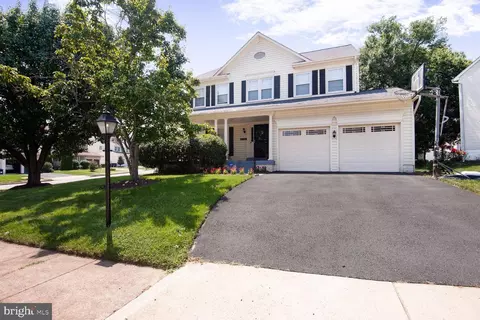 13701 Rosetree Ct, Chantilly, VA 20151