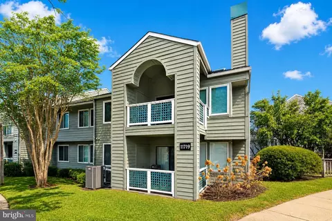 11719 D Summerchase Cir, Reston, VA 20194