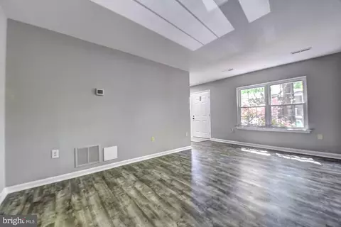 Living - 2226 Gunsmith Sq, Reston, VA 20191 photo 2 of 3