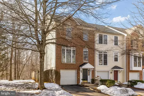 4110 Fairfax Center Creek Dr, Fairfax, VA 22030