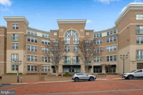 12000 Market St #374, Reston, VA 20190