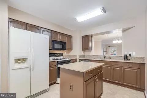 8735 Stone Hill Pl, Springfield, VA 22153 photo 14