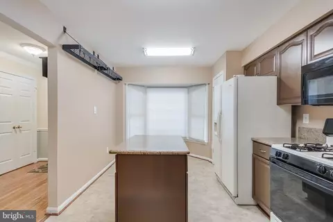 8735 Stone Hill Pl, Springfield, VA 22153 photo 15
