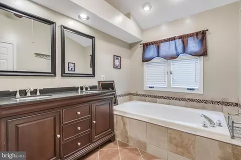 8735 Stone Hill Pl, Springfield, VA 22153 photo 33