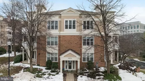 12915 Alton Sq #411, Herndon, VA 20170
