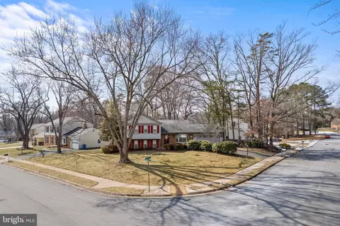 10815 Stanhope Pl, Fairfax, VA 22032
