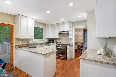 8405 Thames St, Springfield, VA 22151 photo 11