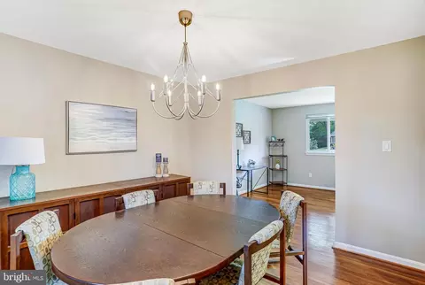 8405 Thames St, Springfield, VA 22151 photo 9