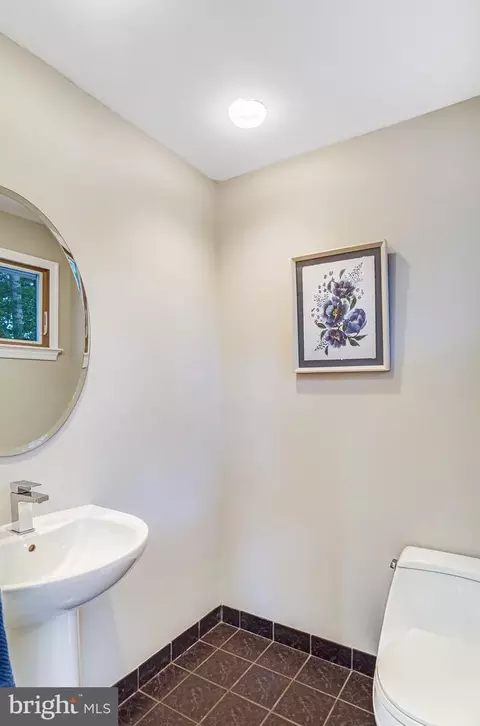 8405 Thames St, Springfield, VA 22151 photo 16