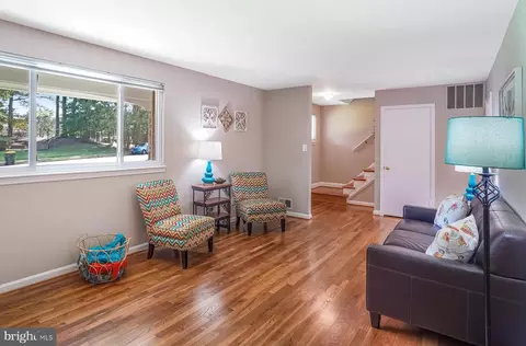 8405 Thames St, Springfield, VA 22151 photo 6