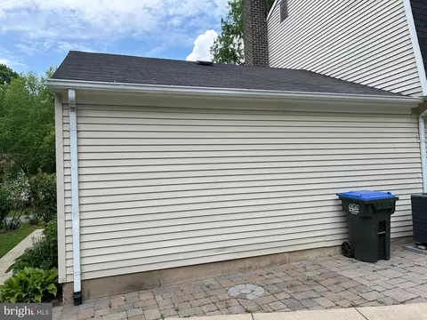 Exterior - 2285 Marginella Dr, Reston, VA 20191 photo 2 of 12