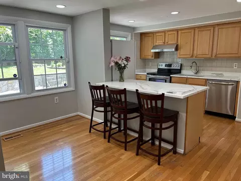 Kitchen - 2285 Marginella Dr, Reston, VA 20191 photo 1 of 7