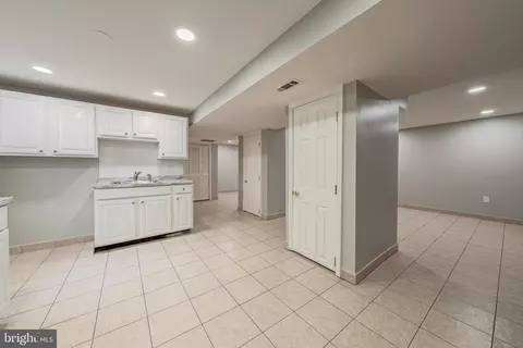 Entry Way - 2285 Marginella Dr, Reston, VA 20191 photo 5 of 5