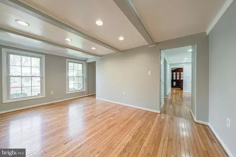 Living - 2285 Marginella Dr, Reston, VA 20191 photo 6 of 7