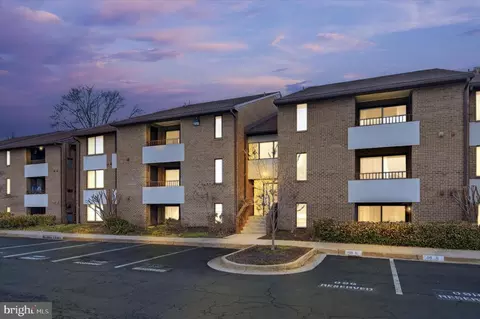 509 Florida Ave #103, Herndon, VA 20170