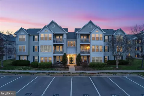7515 NE G Ne Snowpea Ct NE #163, Alexandria, VA 22306