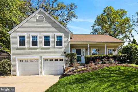 7003 Polins Ct, Alexandria, VA 22306