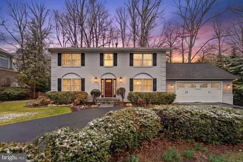 930 Park St SE, Vienna, VA 22180