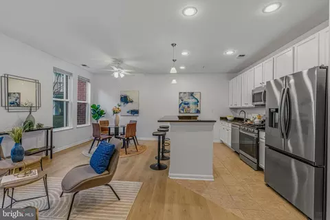 2665 Prosperity Ave #104, Fairfax, VA 22031