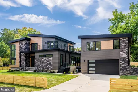 3215 Cofer Rd, Falls Church, VA 22042