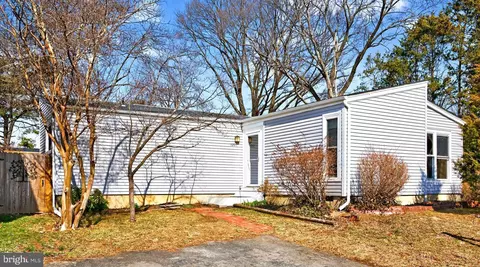 7204 Lavender Ln, Springfield, VA 22150