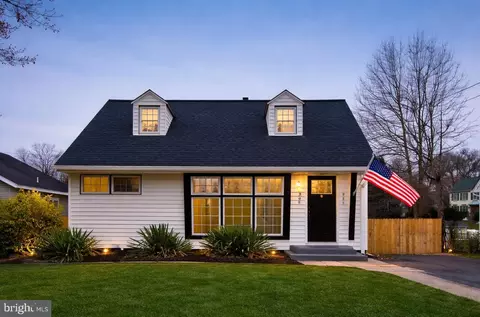 1925 Rollins Dr, Alexandria, VA 22307