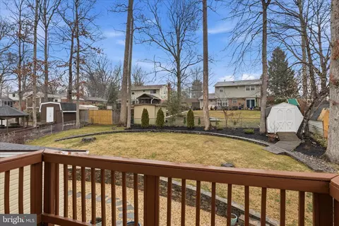 Exterior - 5519 Yorkshire St, Springfield, VA 22151 photo 5 of 8